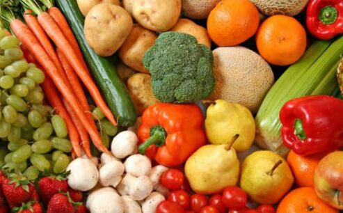 Psoriasis patients should include vegetables and fruits in their diet. 