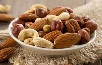 As an allergen, nuts can exacerbate psoriasis